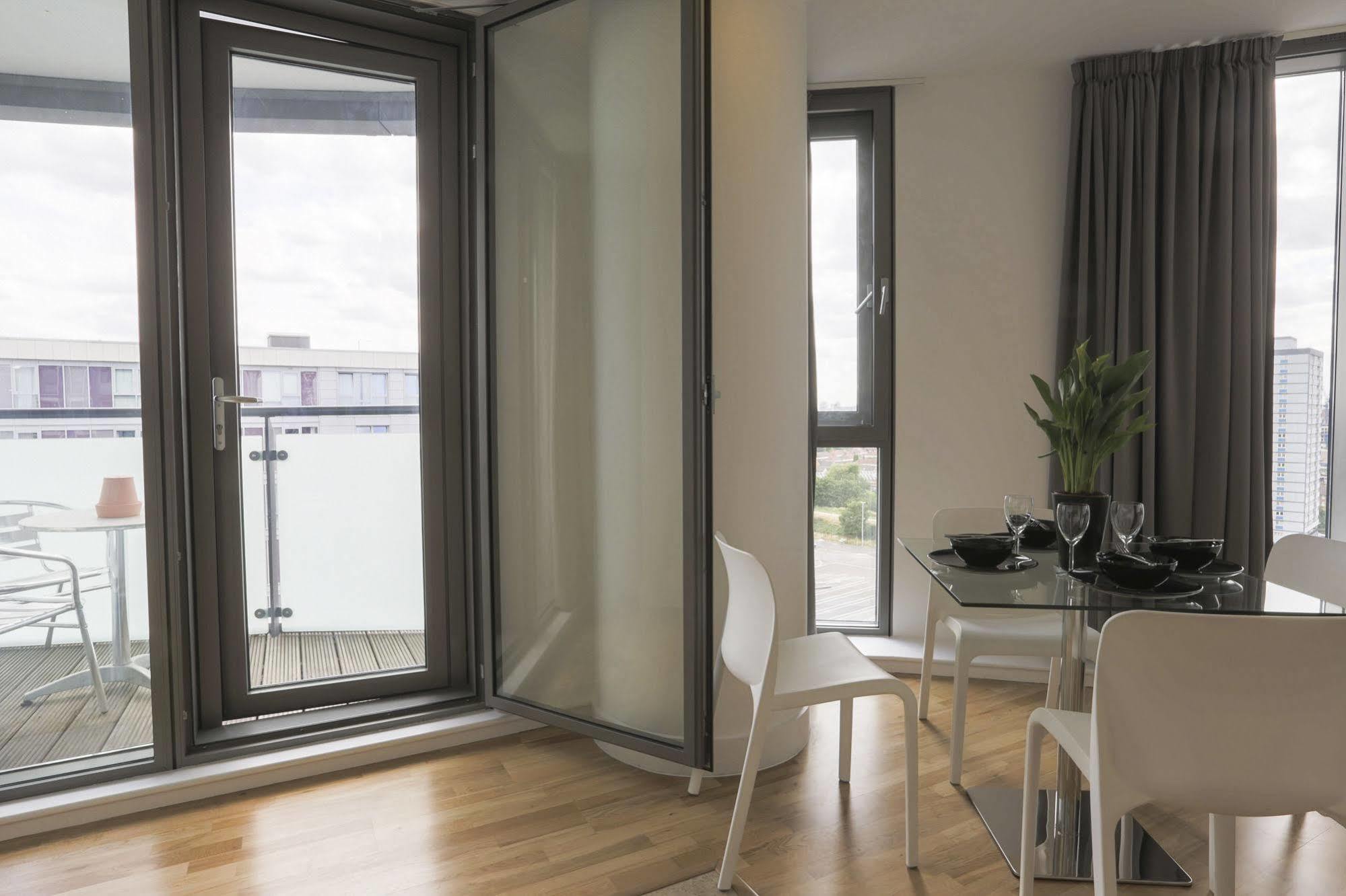 Olympic One Eighty Apartamento Ilford Exterior foto